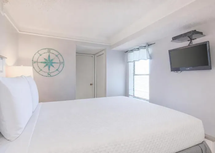 Apartment Island Winds East 503 *