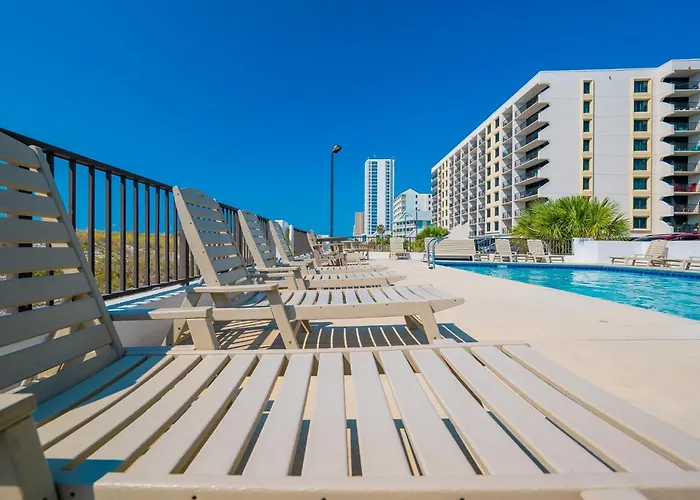 Apartment Island Winds East 503